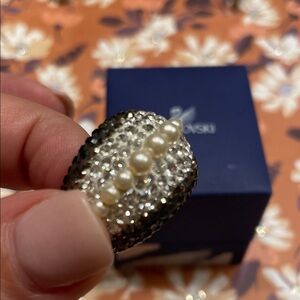 Swarovski Silver and Black Crystal Ring with Pearls (gold tone band) Sz 55
